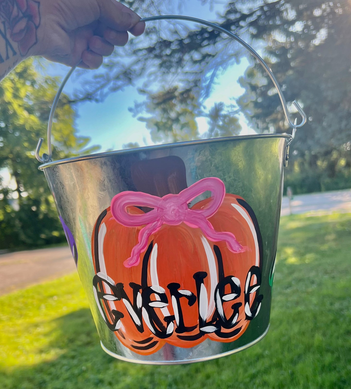 HALLOWEEN TRICK OR TREAT BUCKETS